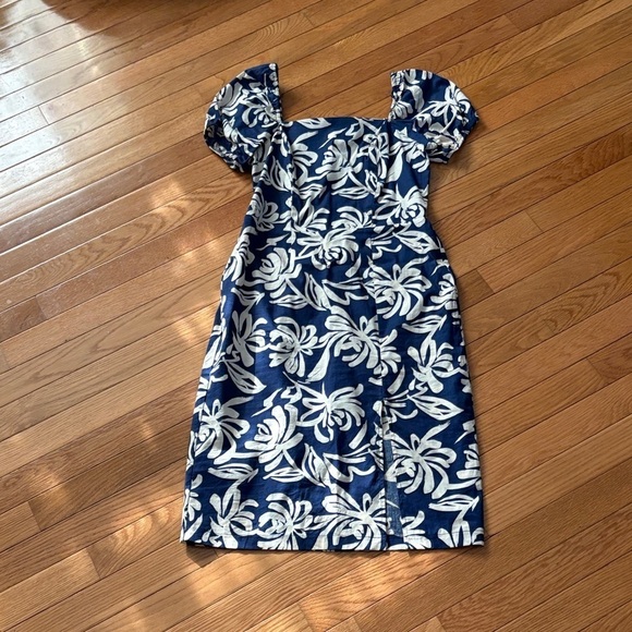 Monteau Dresses & Skirts - Monteau Navy and White Floral Midi Dress
